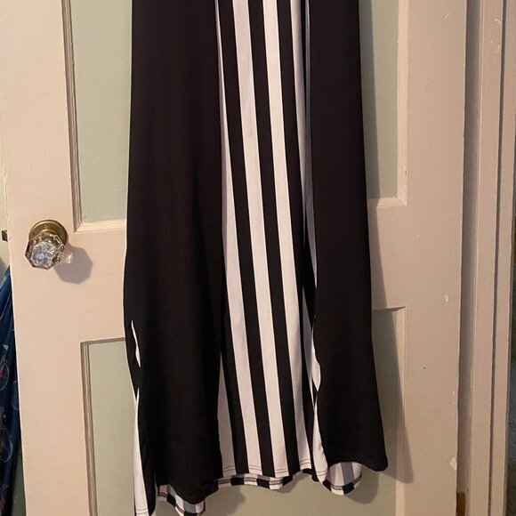 Woman's Black and White striped Dress size M - Picture 2 of 3